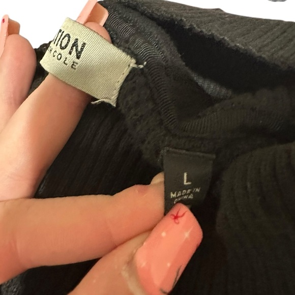 Kenneth Cole Reaction Turtle neck sweater - Picture 3 of 7